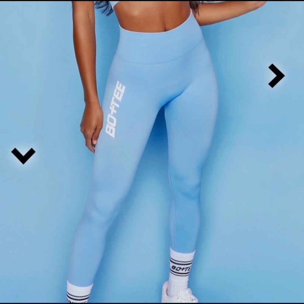Bundle of Bo+Tee Coral workout set & blue leggings